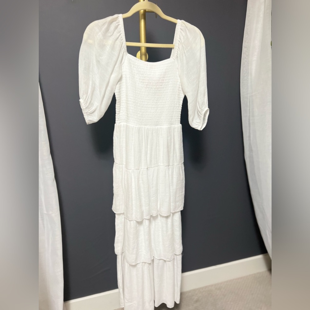 White layered dress nwt. Brand: Kings Road